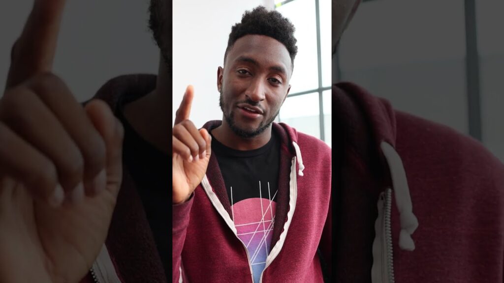 The Vision Pro Headset: A Reference to Ready Player One? The Future of Virtual Reality