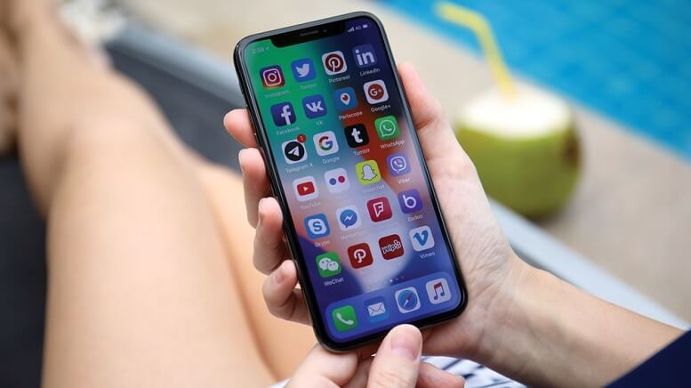 The Influence of iPhone on Social Media The Influence of iPhone on Social Media